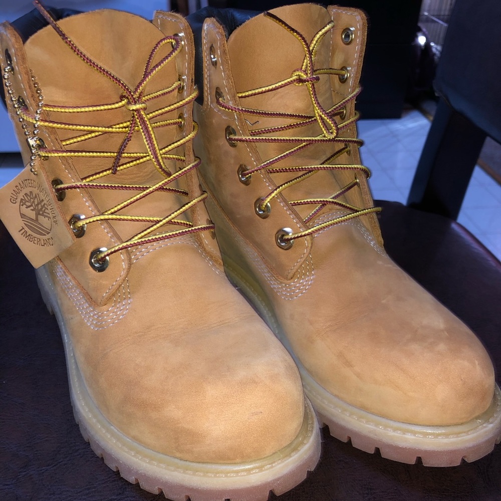 Brand new Women’s Timberland boots worn once!